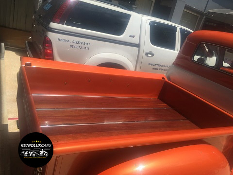 บริการเช่ารถหรู รถโบราณ รถคลาสสิค Retroluxcars.com