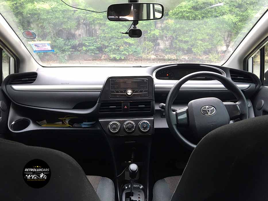 บริการเช่ารถหรู รถโบราณ รถคลาสสิค Retroluxcars.com